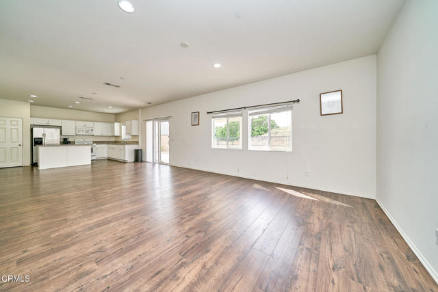 Detail Gallery Image 15 of 62 For 3193 Quarry Dr, Jurupa Valley,  CA 92509 - 4 Beds | 3 Baths