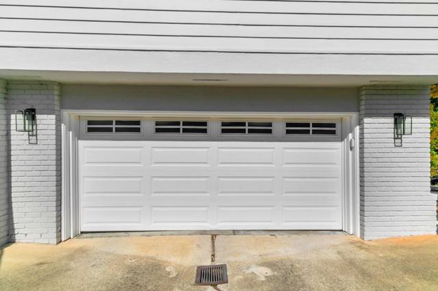 3300 Plateau Drive, Belmont CA: https://media.crmls.org/mediaz/18d67c3b-5b6c-4209-a983-4833cde2dcc1.jpg