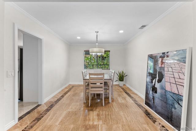 925 Moody Dr, Escondido CA: https://media.crmls.org/mediaz/18d6f5a1-08a0-4cb1-8248-696e6b57f9ac.jpg