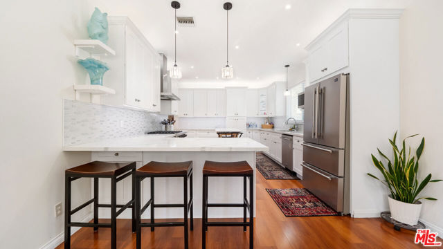 2655 Saxon Drive, Los Angeles CA: https://media.crmls.org/mediaz/18d74d2b-886f-4f1c-a31c-3cb4b37586ca.jpg
