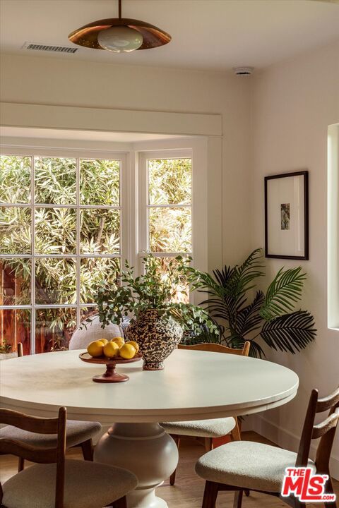 5031 Townsend Avenue, Los Angeles CA: https://media.crmls.org/mediaz/18d82766-2fcb-4f62-93b7-d579b9a2eaa9.jpg