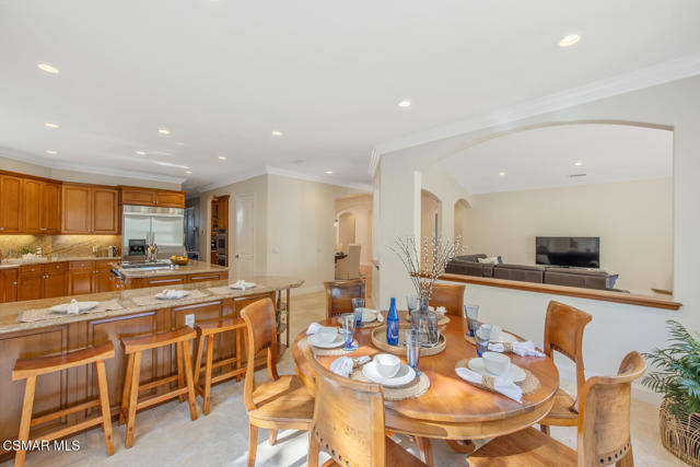 758 Camino Dos Rios, Thousand Oaks CA: https://media.crmls.org/mediaz/18d84162-e320-4478-a15b-69ced33314d0.jpg