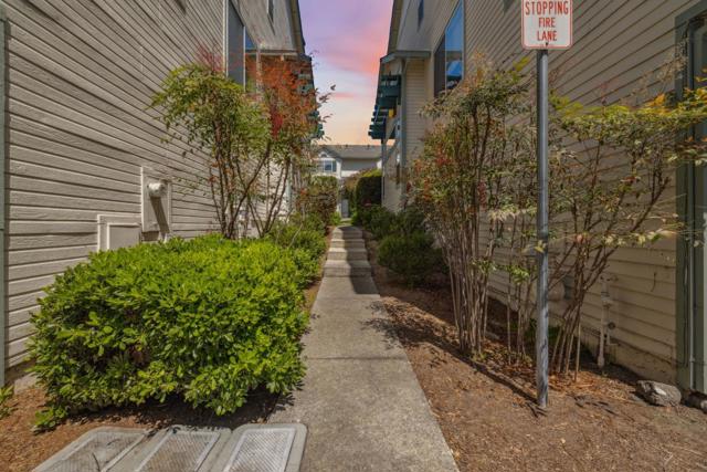 113 Claremont Terrace, Santa Cruz CA: https://media.crmls.org/mediaz/18d92e3e-2530-4b00-9cad-13c9326bbd45.jpg
