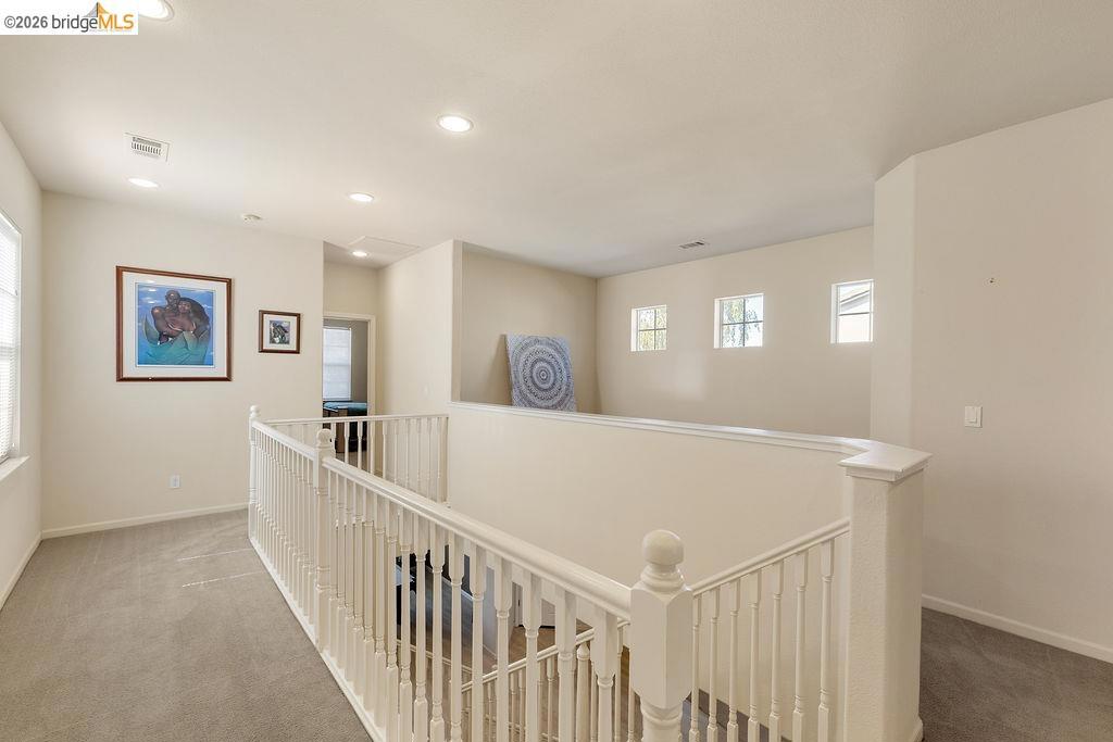 https://media.crmls.org/mediaz/18d99a31-7d05-4f15-9492-af1bab6b1363.jpg?preset=X-Large