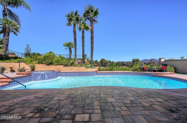 3180 Versaille Court, Thousand Oaks CA: https://media.crmls.org/mediaz/18d9bfdd-cd9b-4860-a965-5c5b0ed84bc2.jpg