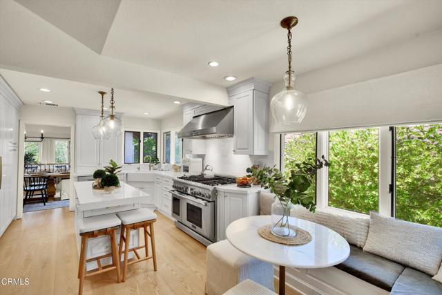 4559 Rayburn Street, Westlake Village CA: https://media.crmls.org/mediaz/18dbca48-efe5-4b76-ad03-64103371e940.jpg
