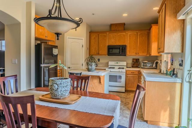 223 Apple Avenue, Greenfield CA: https://media.crmls.org/mediaz/18dc036c-fa22-456b-8052-6986ad6a0d4e.jpg