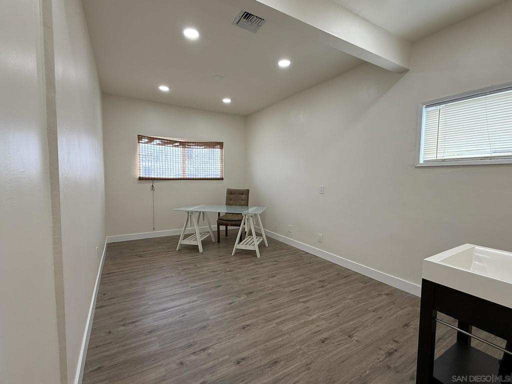 MLS #250033249SD image #17