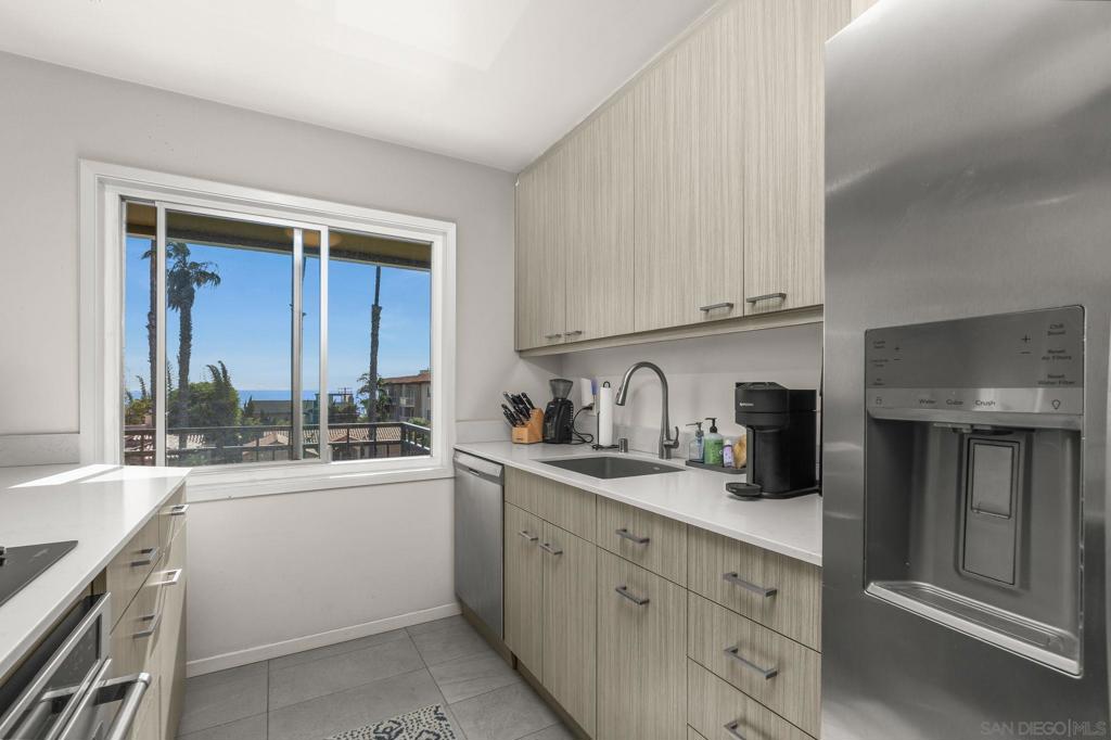 5367 La Jolla Blvd - photo 7