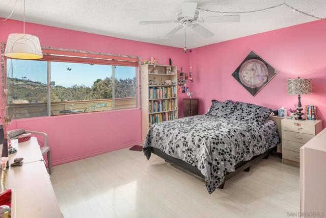 6816 Hyde Park Dr, San Diego CA: https://media.crmls.org/mediaz/18ded0d9-e285-450a-82dd-08ba8b7f4e11.jpg