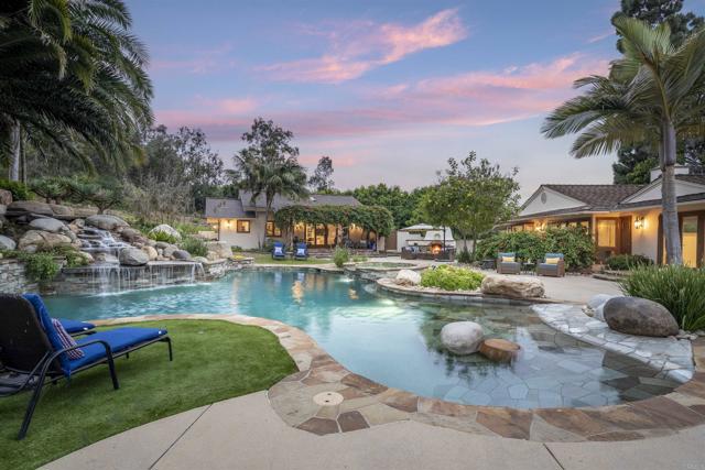 5041 El Secreto, Rancho Santa Fe CA: https://media.crmls.org/mediaz/18df0be6-39d9-4c41-a2a2-567c25e1bade.jpg