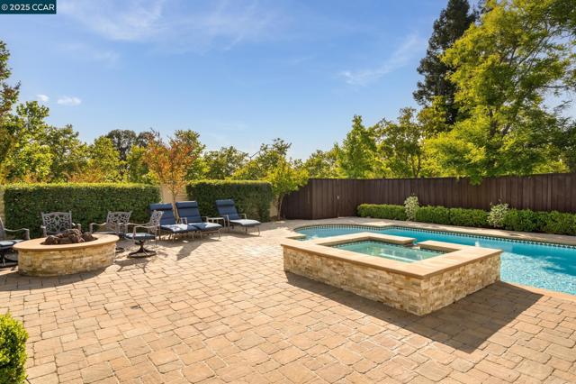 2060 Canyon Crest Ave, San Ramon CA: https://media.crmls.org/mediaz/18df7856-398b-47c7-90ac-4a2ffff7bcfe.jpg