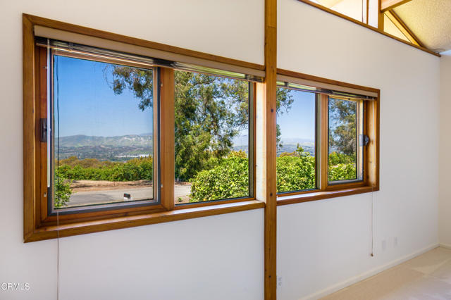 6860 Worth Way, Camarillo CA: https://media.crmls.org/mediaz/18df9275-2297-45f7-b107-13d6e8c7e8d9.jpg