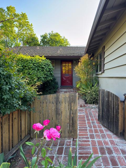 2685 Custer Drive, San Jose CA: https://media.crmls.org/mediaz/18e0141f-d9ea-44cb-b7ba-e8594e708537.jpg