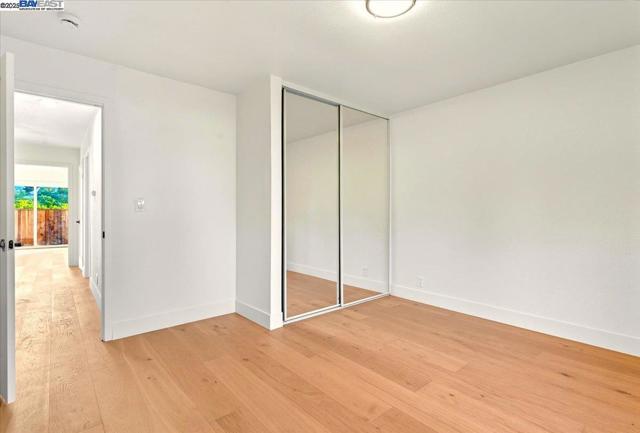 11 Paddock Ct, Pleasant Hill CA: https://media.crmls.org/mediaz/18e12487-9319-43cd-8f7e-0bf15d151a21.jpg