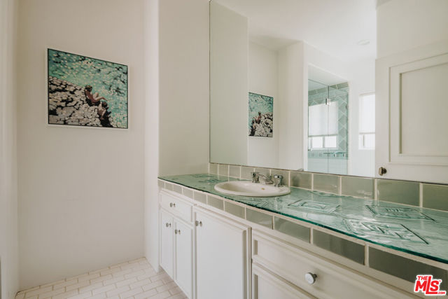 23614 Malibu Colony Road, Malibu CA: https://media.crmls.org/mediaz/18e1be16-abfb-44c5-8bca-f75f2200f9dd.jpg