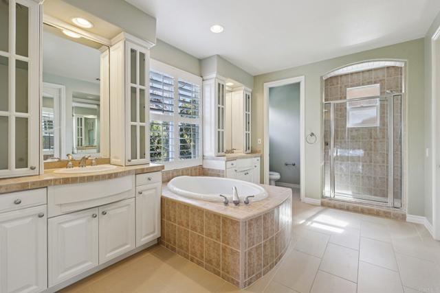 Detail Gallery Image 20 of 36 For 11493 Nantucket Pkwy, San Diego,  CA 92130 - 4 Beds | 4/1 Baths