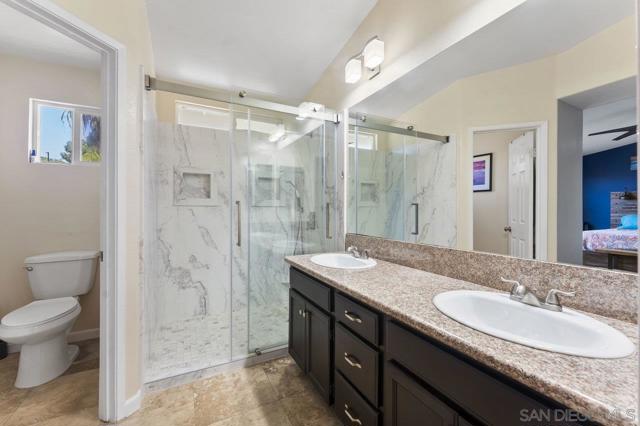 1055 Forest Hill Pl, Chula Vista CA: https://media.crmls.org/mediaz/18e3dace-4fa2-4f9f-821c-07f609eb9e07.jpg