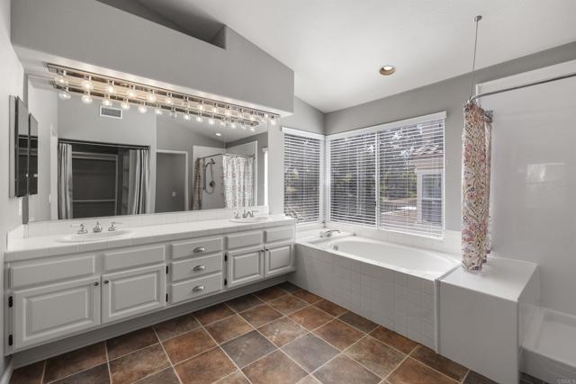 3678 Via Bernardo, Oceanside CA: https://media.crmls.org/mediaz/18e43e73-1093-447c-a823-9a5b5d2129be.jpg