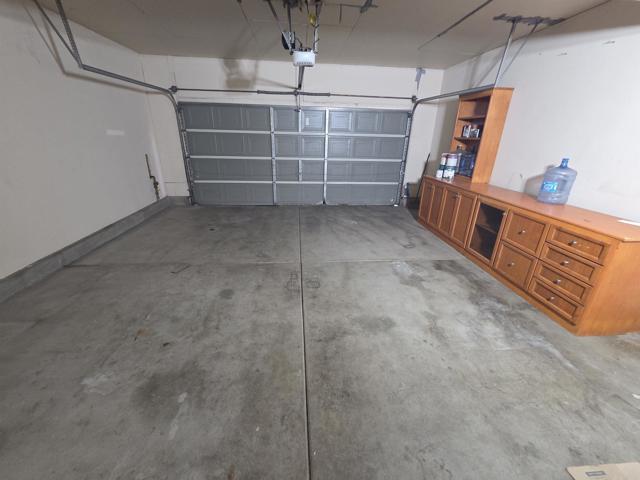 Detail Gallery Image 14 of 38 For 1349 Lucero, Chula Vista,  CA 91911 - 4 Beds | 3 Baths