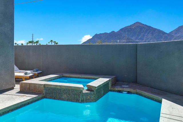 78595 Saguaro Road, La Quinta CA: https://media.crmls.org/mediaz/18e4c8c6-2ab0-48a1-a92e-20a168a0a851.jpg