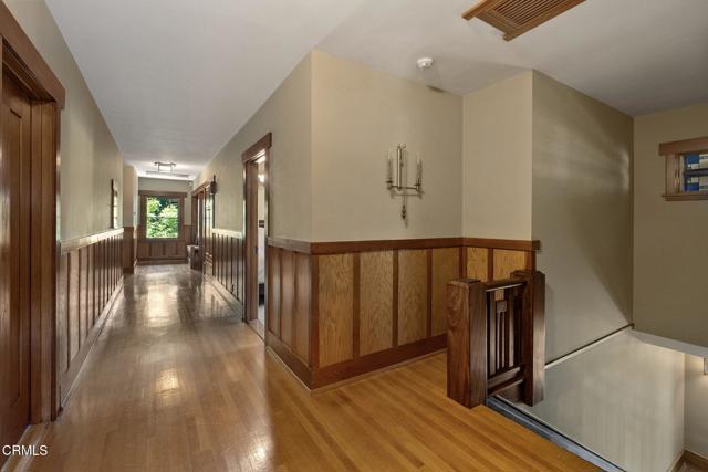 1327 S Oak Knoll Avenue, Pasadena CA: https://media.crmls.org/mediaz/18e55b53-42bc-4149-9f08-2e5b0bfc2556.jpg