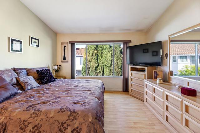 356 Meadowhaven Way, Milpitas CA: https://media.crmls.org/mediaz/18e59b3e-a160-4b8f-96d9-d6cc54b2c324.jpg