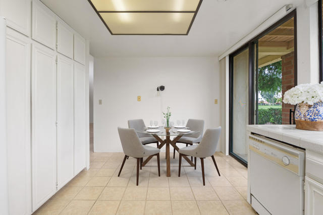 179 Las Lomas, Palm Desert CA: https://media.crmls.org/mediaz/18e604ec-ca03-48ee-a3a2-661b3cb633dc.jpg