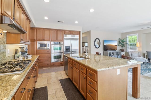 11383 Merritage Ct, San Diego CA: https://media.crmls.org/mediaz/18e61c77-7056-4714-8656-23558f4b3c59.jpg