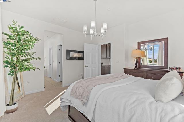 663 Falling Star Drive, Martinez CA: https://media.crmls.org/mediaz/18e61f2f-83da-431a-b426-e9115c93c4cf.jpg