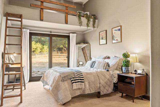 12220 Heritage Way, Gilroy CA: https://media.crmls.org/mediaz/18e69517-a4f9-47bb-a8a0-586f16879a2b.jpg