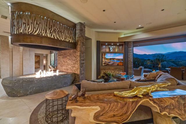 50741 Desert Arroyo Trail, Indian Wells CA: https://media.crmls.org/mediaz/18e6ac35-d7e5-4f3b-a978-967376452d2b.jpg