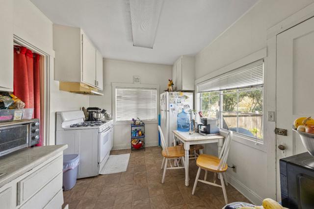 584585 Monterey Road, Morgan Hill CA: https://media.crmls.org/mediaz/18e735a9-d8e9-41d5-8c58-29f15430570c.jpg