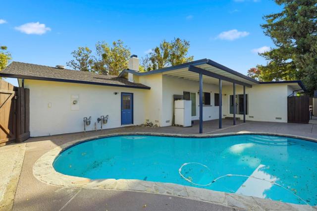 3405 Bellevue Drive, Modesto CA: https://media.crmls.org/mediaz/18e74e2d-bf65-48dc-929b-3275a8b095d6.jpg