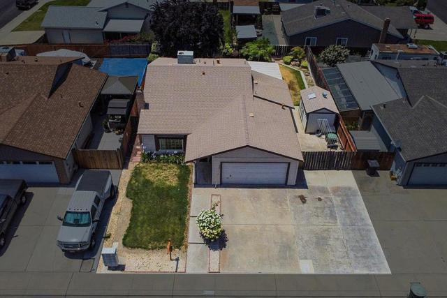 257 Robert Avenue, Ripon CA: https://media.crmls.org/mediaz/18e7b705-dc59-4c71-b603-6f3006f842dd.jpg