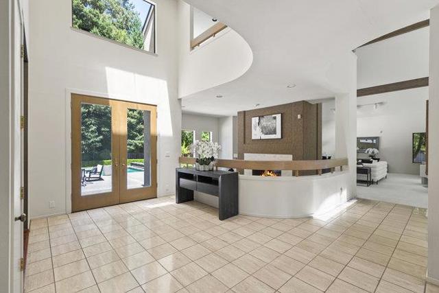 Image 3 of 61 For 84 Selby Lane