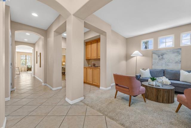 1304 Pyrenees St, Tracy CA: https://media.crmls.org/mediaz/18e87a94-69b1-4a91-b075-b8e6c272f700.jpg