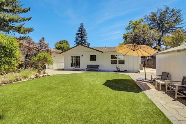 667 Cuesta Drive, Los Altos CA: https://media.crmls.org/mediaz/18e88e39-4b6e-4ebc-8877-6a9d7c6d99d9.jpg