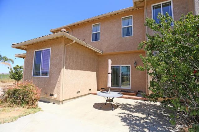 2736 Ferguson Road, Gilroy CA: https://media.crmls.org/mediaz/18e890fd-9a78-4c7b-aa91-a4adcea76348.jpg