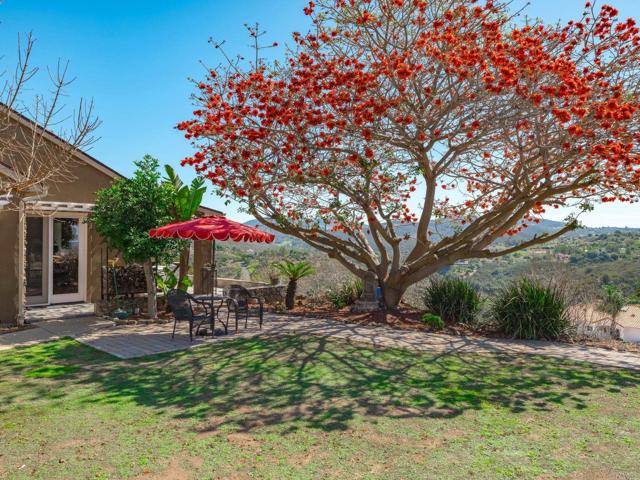 30419 Canyon Estates Road, Vista CA: https://media.crmls.org/mediaz/18e8a914-f3c9-4845-a417-518407157bbc.jpg