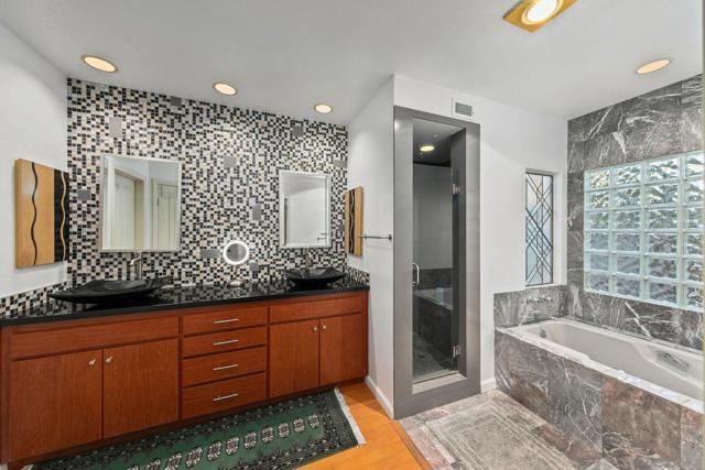 10164 Vivera Dr, La Mesa CA: https://media.crmls.org/mediaz/18e93284-82e9-4dd5-8412-fc4c289dd247.jpg