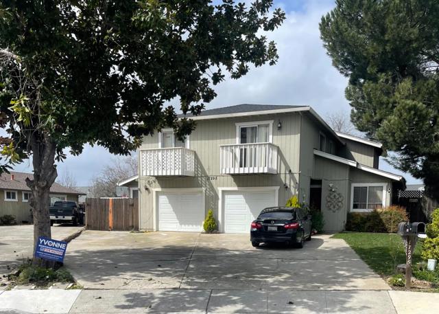 17295 Markross Court, Morgan Hill CA: https://media.crmls.org/mediaz/18ea9890-006e-432e-afed-6fbf6747c793.jpg