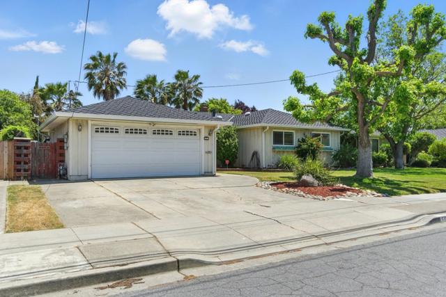 5222 Keystone Drive, Fremont CA: https://media.crmls.org/mediaz/18eb8248-538b-4f54-8a42-f5b5f44d8eb0.jpg