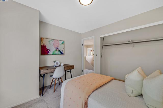 1014 Ironwood Rd, Alameda CA: https://media.crmls.org/mediaz/18ebbb20-4616-44de-8dd9-9eea717c89ba.jpg