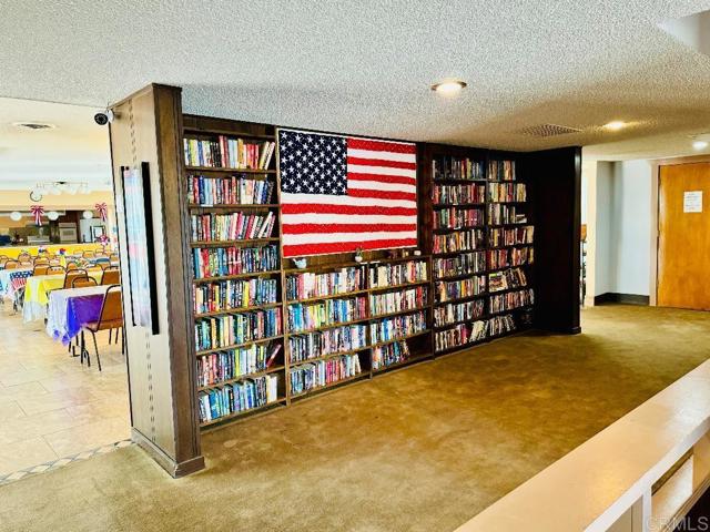 https://media.crmls.org/mediaz/18ebfa39-c729-4c32-b6d1-ec2307700e06.jpg