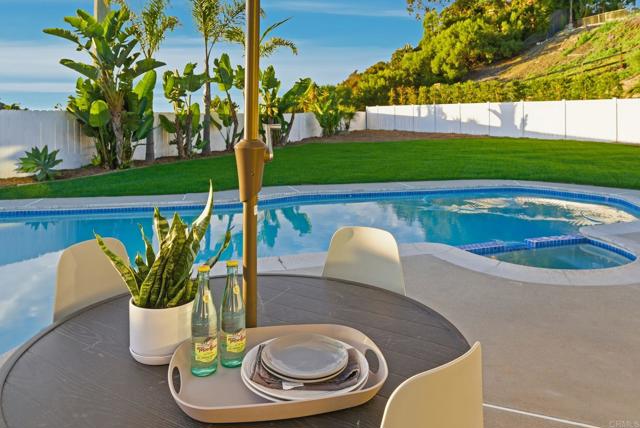 Detail Gallery Image 24 of 41 For 2002 Ladera Ct, Carlsbad,  CA 92009 - 4 Beds | 2 Baths