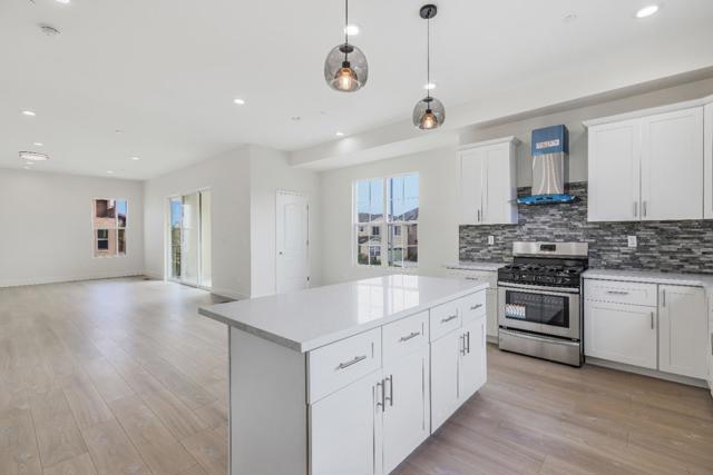 401 San Luis Avenue, Watsonville CA: https://media.crmls.org/mediaz/18ec5819-afca-42d9-8ac8-a7d06aae8789.jpg