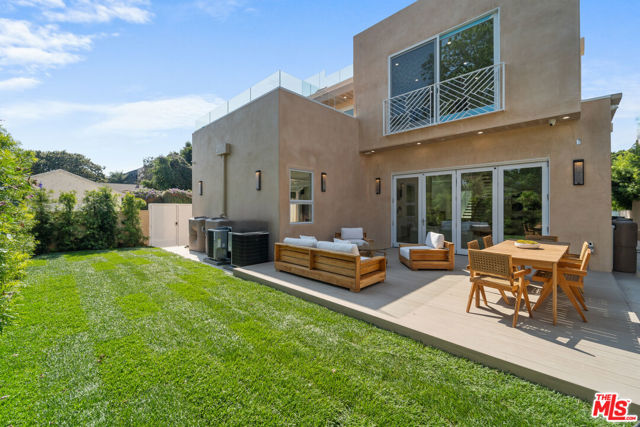 11622 Charnock Road, Los Angeles CA: https://media.crmls.org/mediaz/18ec770d-2f0a-483f-bfd9-5d09bdf0d437.jpg