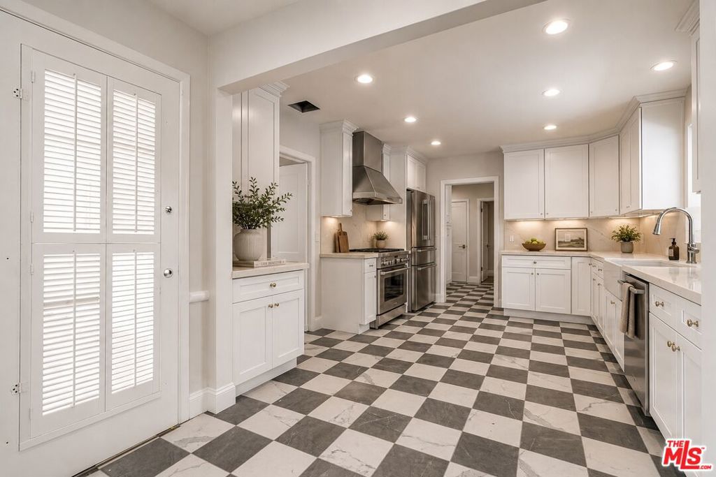 MLS #26875295 image #3