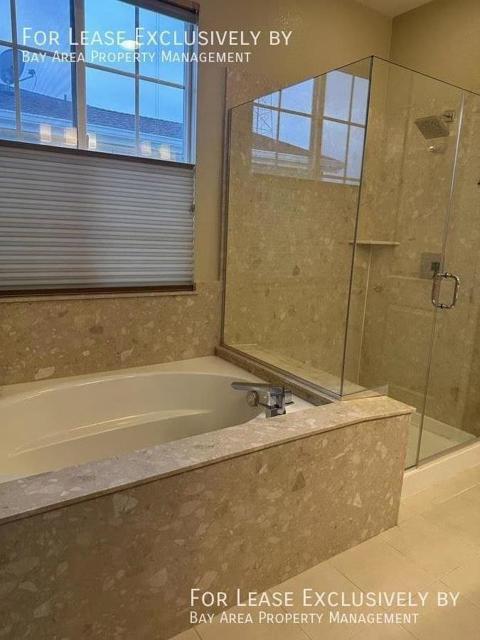 654 Sea Anchor Drive, Redwood City CA: https://media.crmls.org/mediaz/18ed8c40-a1c5-47ff-9c05-2daa82a78ead.jpg